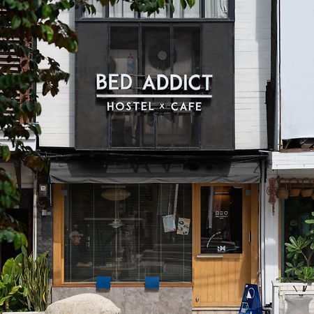 Bed Addict Hostel Чиангмай Экстерьер фото