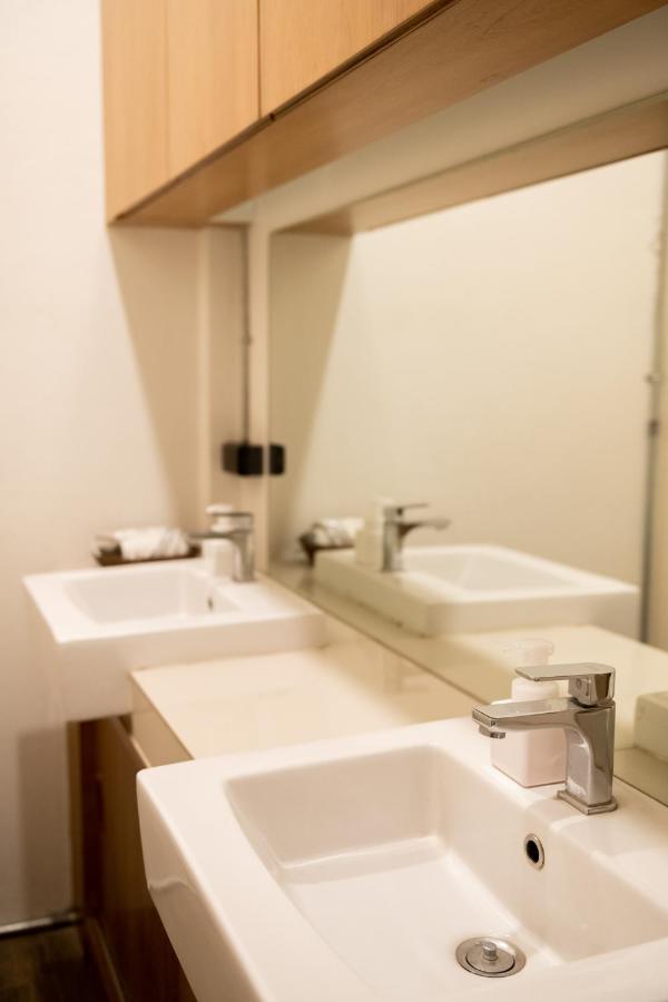 Bed Addict Hostel Чиангмай Экстерьер фото