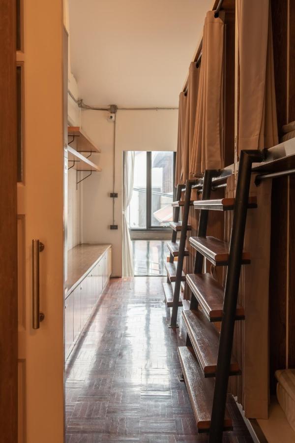 Bed Addict Hostel Чиангмай Экстерьер фото